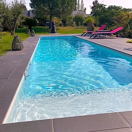 Les Evens Oda ve Kahvaltı 4*